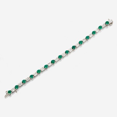 Lot 33 - An emerald, diamond, and platinum bracelet, JB Star