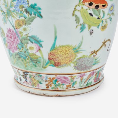 Lot 91 - A Chinese Export Porcelain Famille Rose Vase