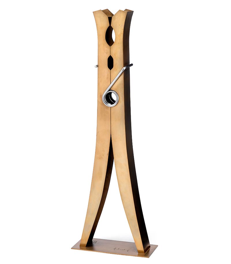 Claes Oldeburg's Clothespin